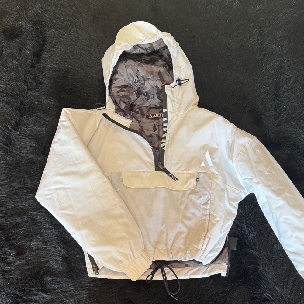 Women's White Hooded Puffer Jacket